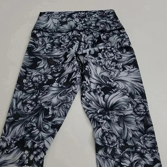 Lululemon Wunder Under Crop (High-Rise) *Full-On Luxtreme 21"Night Garde… - Picture 11 of 15